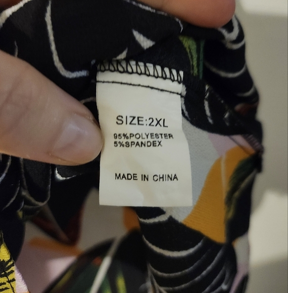 Tropical Leaf Print Sz 2XL Semi Sheer Blouse Boho BELL SLEEVES - Picture 5 of 5